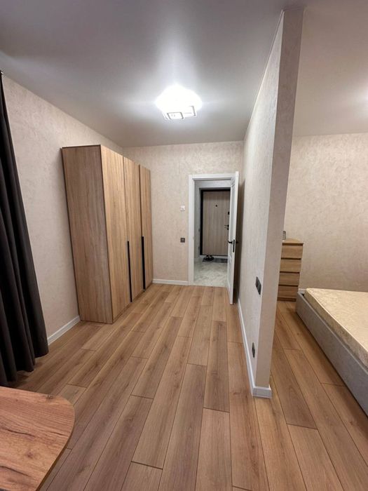 Оренда великої студії в ЖК Молодість