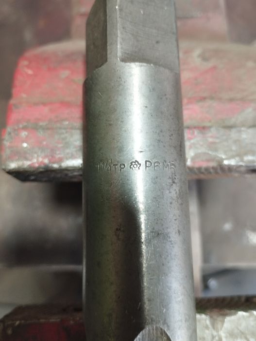 Метчик трубный 1" 1/4 дюйм с четвертью