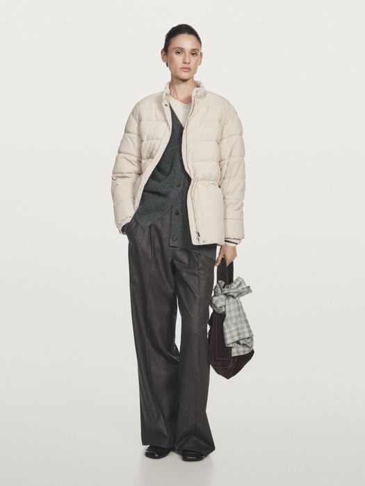 Молочная куртка Massimo Dutti