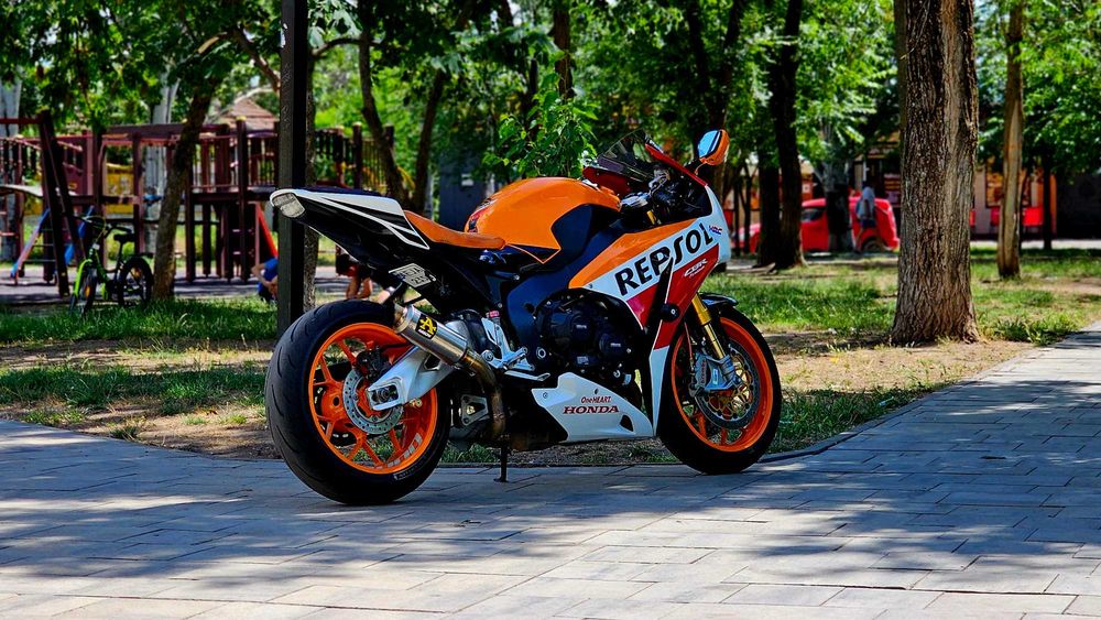 Honda cbr 1000 rr