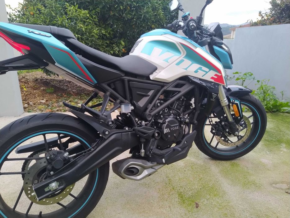Vendo moto 125 R voge