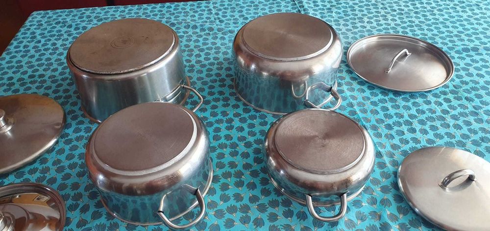 Tachos em Inox em bom estado