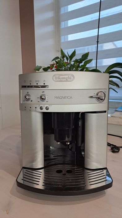 Кавомашина(кавоварка) Delonghi Magnifica