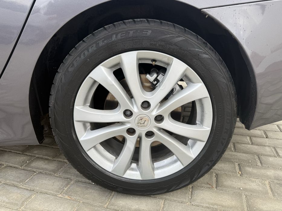 Renault Latitude 2.0 DCI 175 Cv