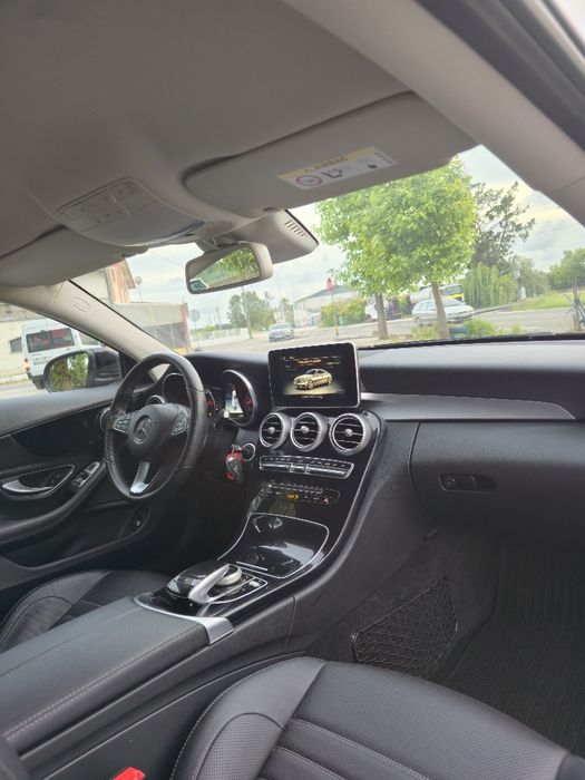 Mercedes-Benz  c220 coupe amg 
Elegância, desportividade e conforto num só carro.
Vendo Mercedes C 220 Coupé AMG Line de 2017, em excele