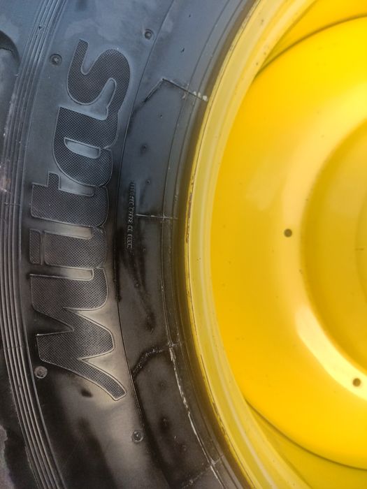 Koła john deere 20.8 r42