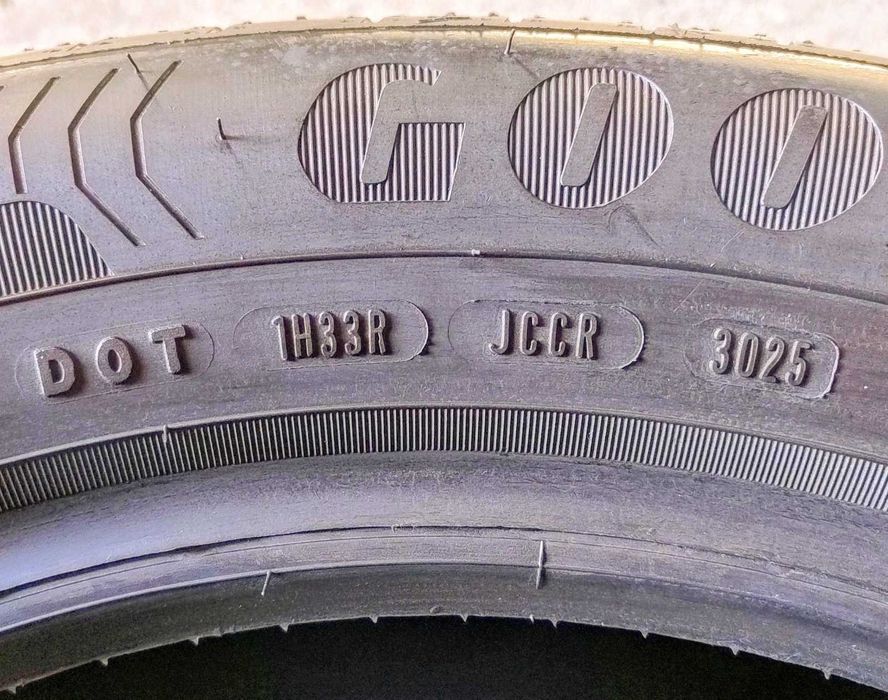 Шини літні демо R17 215/55 Good Year Efficient Grip Performance