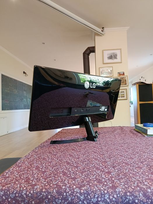Monitor LG bardzo dobry stan