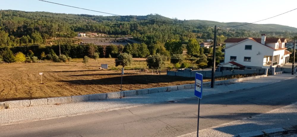 Terreno com 7.020m², plano e murado, excelentes vistas panorâmicas