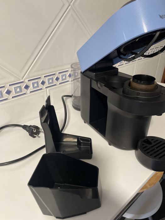 Maquina de cafe Nespresso vertuo pop pacific blue