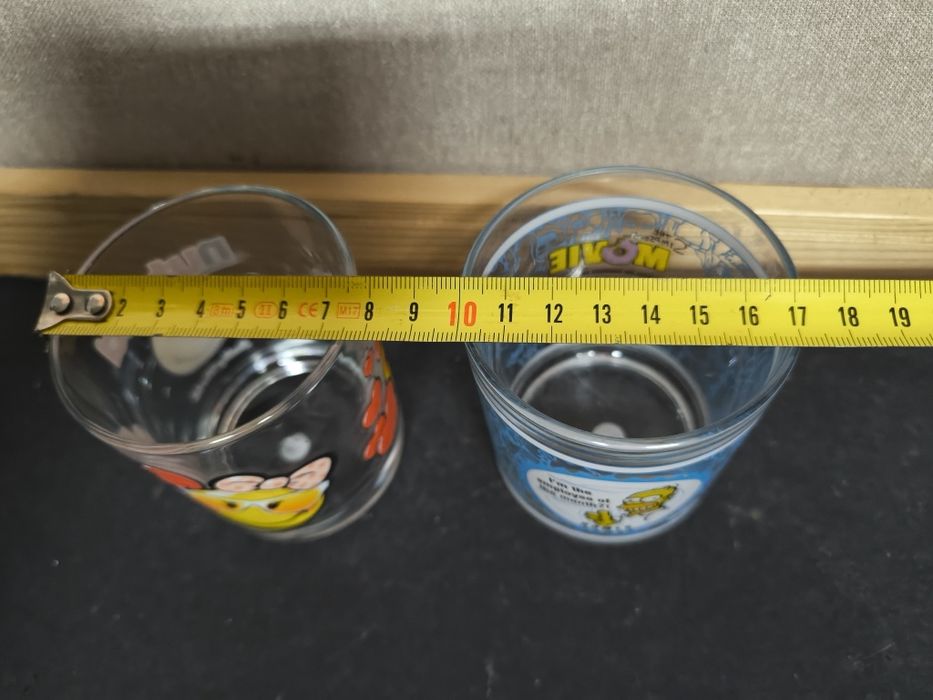 Copos Nutella Smiley World e Simpsons
Conjunto de dois copos infantis