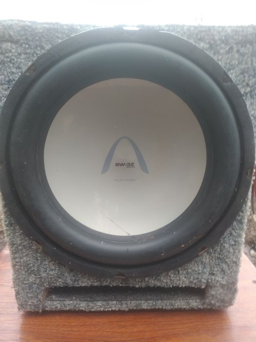 Продам сабвуфер.