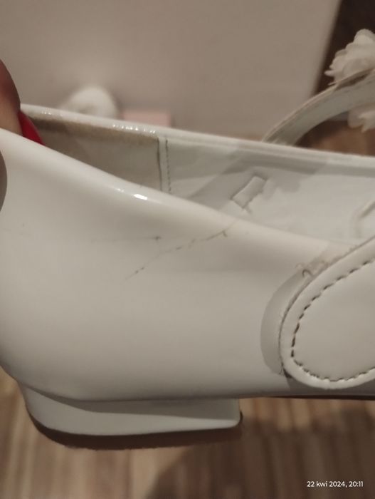 Buty dziewczęce na komunię