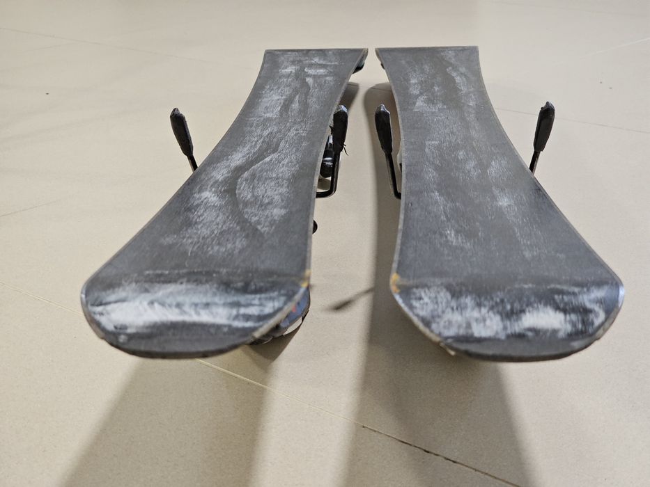 Narty dziecięce 100cm Rossignoll, przygotowane do sezonu.