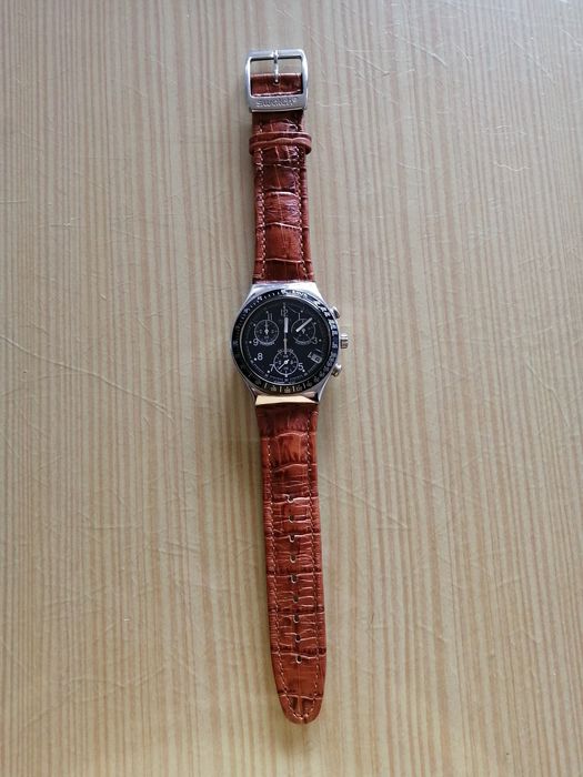 relógio de marca novo