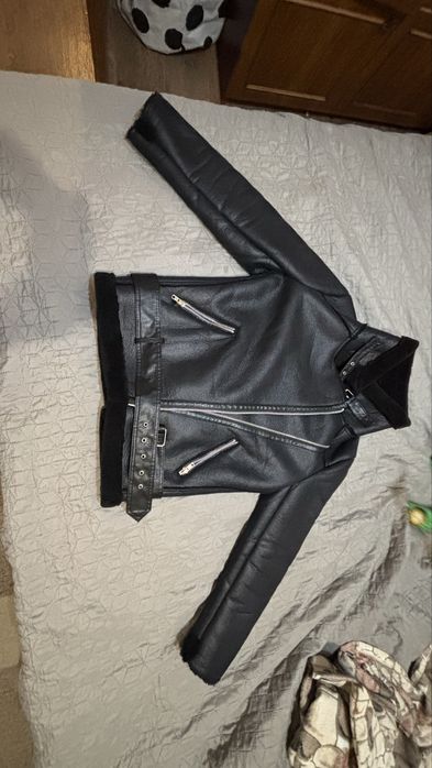 Жіноча чорна  зимова дубльонка