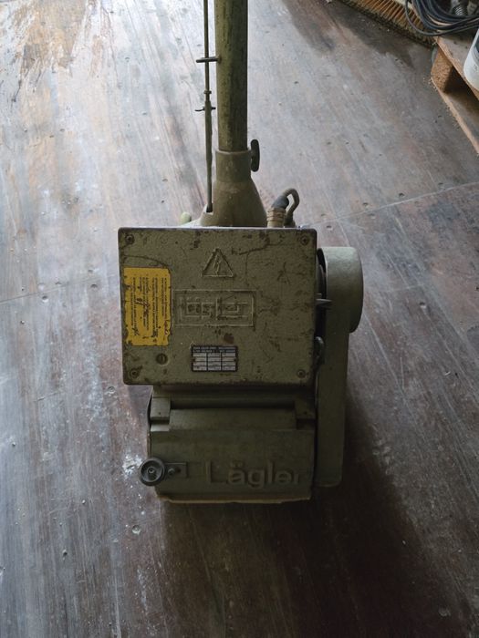 Maquina de afagar madeira