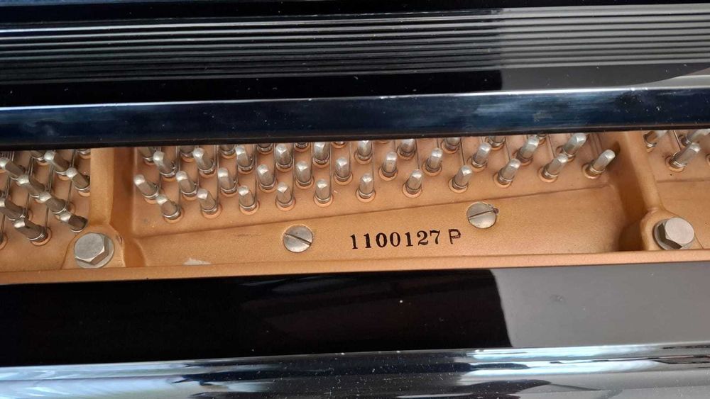 Fortepian gabinetowy Kawai model KG-1C