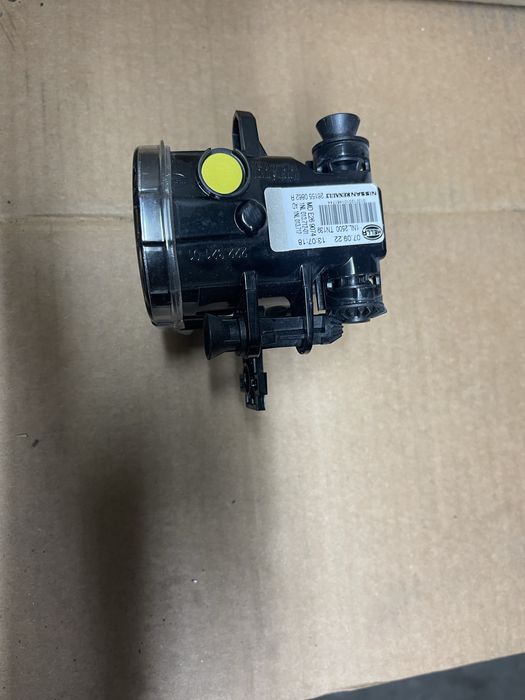 Farol de nevoeiro esquerdo Renaul Clio V LIFE