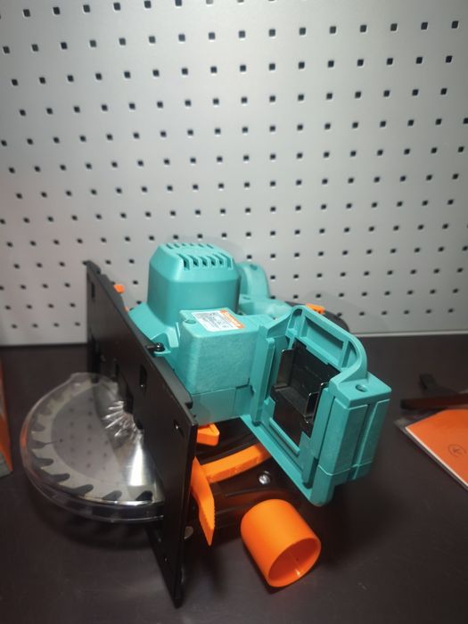 Пила циркулярна акумуляторна Sturmax CSM5001CR