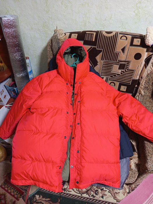 Пуховик теплый двухсторонний,безкарманник,размер 52-54