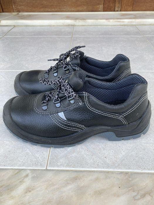 *Baixa de Preço* Sapatos biqueira de aço