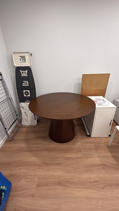 Mesa espansivel em madeira