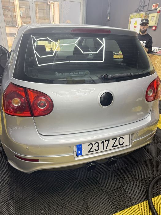 Golf V (kit full GTi) como novo