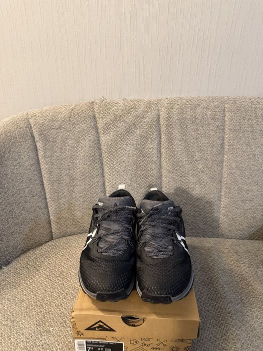 Красовки NIKE б/у.    40.5  (25.5см) оригинал