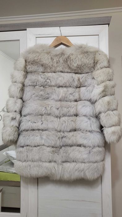 Шуба (песцовая) бу