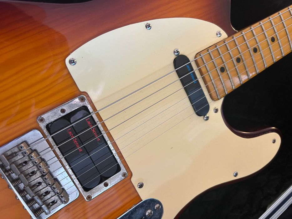 Fender Telecaster Modern Player (Upgrades Lace Sensor) + Hard Case