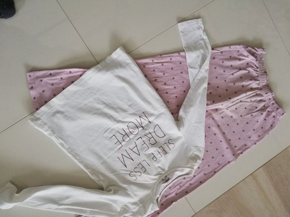 Zestaw dziewczęcy rozm. 134/140, bluzka świateczna