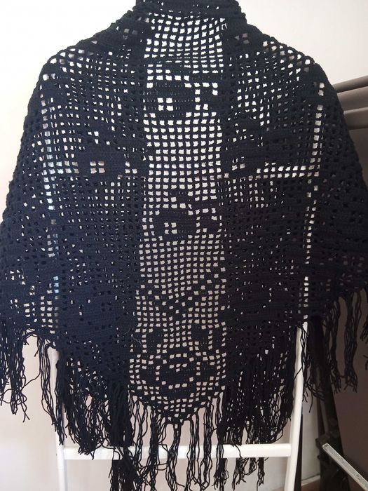 Xaile preto crochê