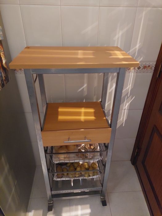 Carrinho de cozinha alto