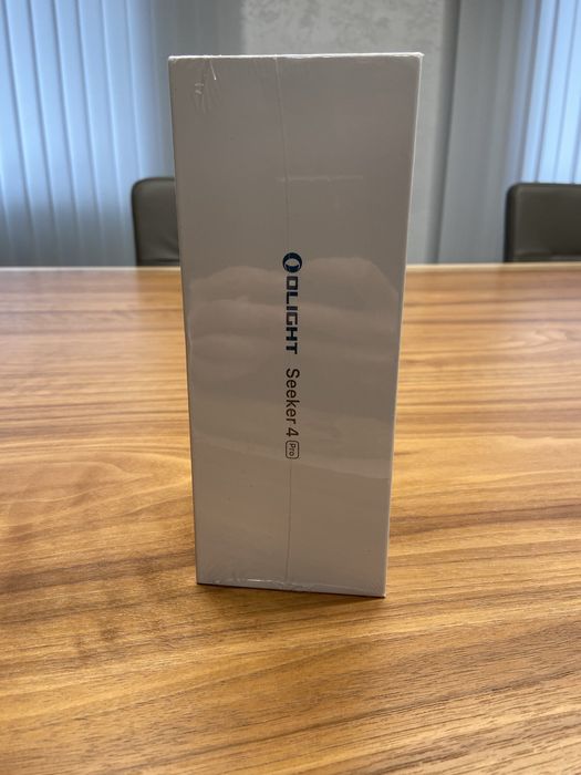 Тактично-пошуковий ліхтарик Olight Seeker 4 Pro