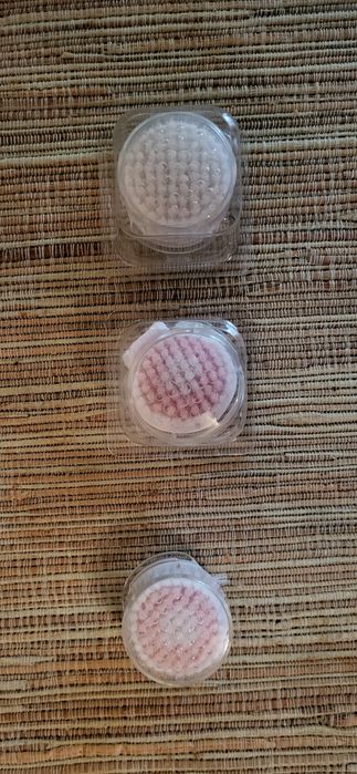 Прибор для чистки лица