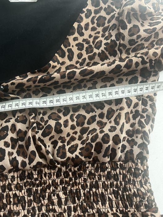 Stradivarius sukienka długa w centki M