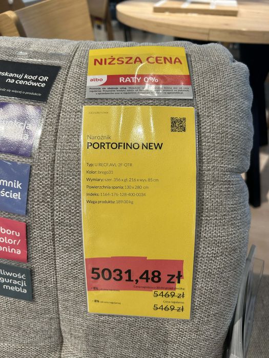 bezowa kanapa do salonu