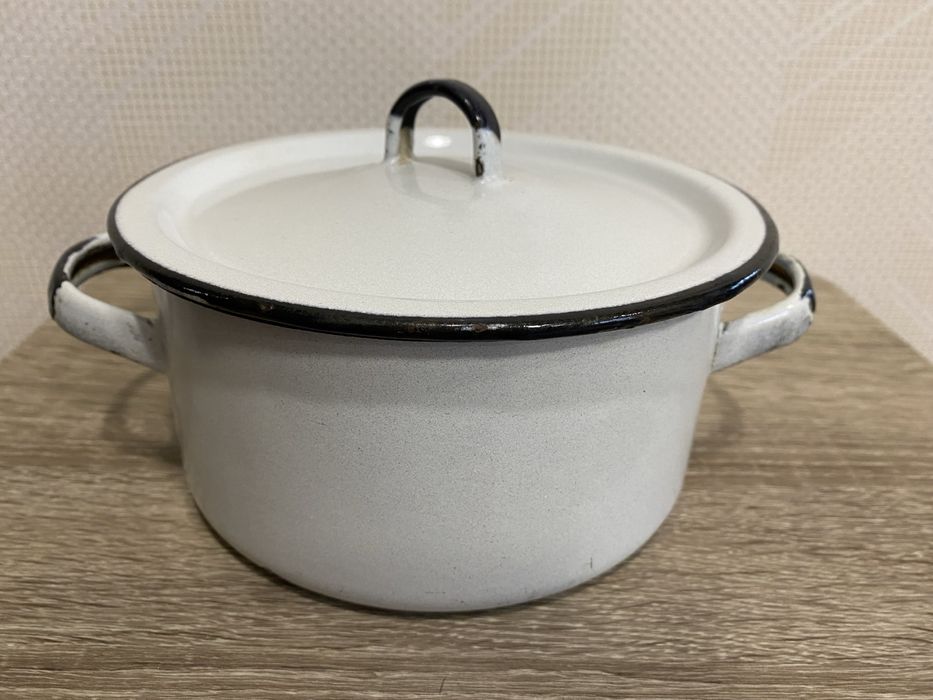 Кастрюля эмалированая 2л и 1,5 л