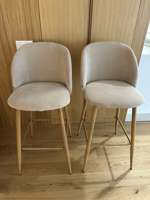 Conjunto 2 cadeiras de pé alto para ilha ou bar Hôma beges
