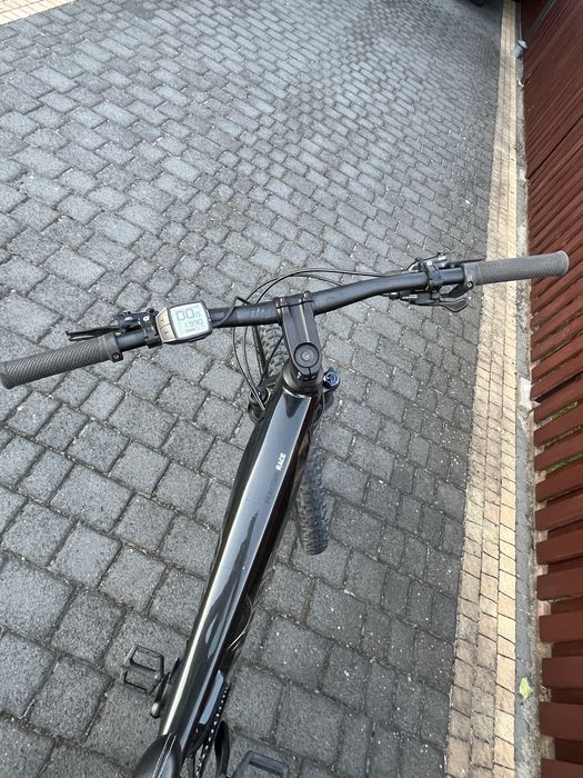 Rower elektryczny CUBE REACTION RACE  XL. 2022