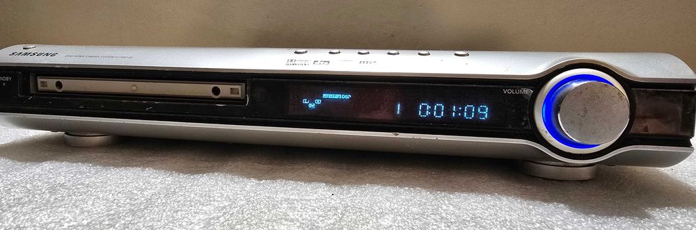 Samsung DVD Home Cinema System HT-DB120