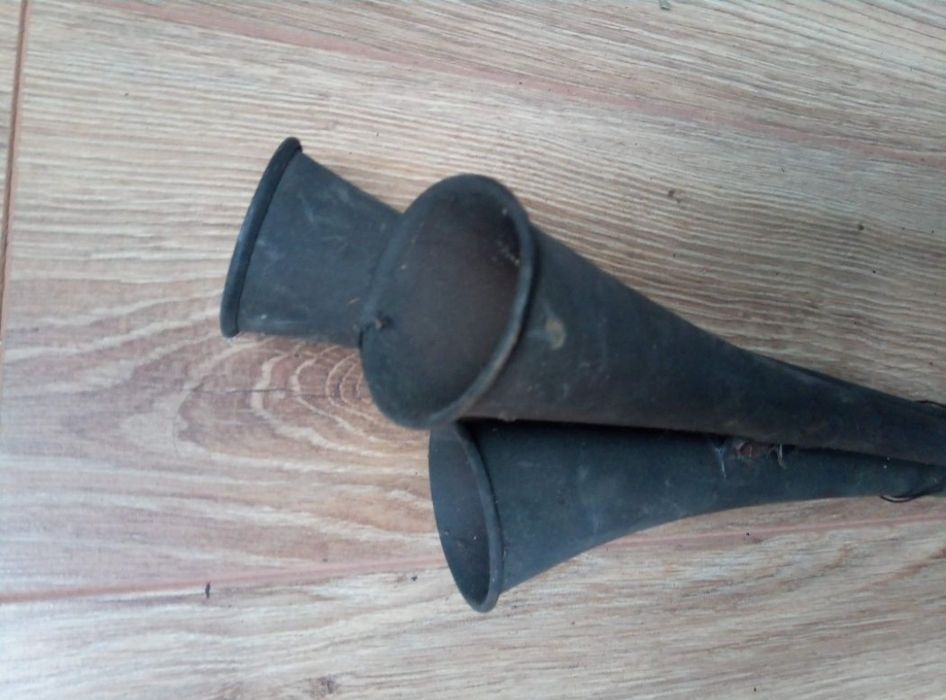 Przedwojenny klakson , trąbka