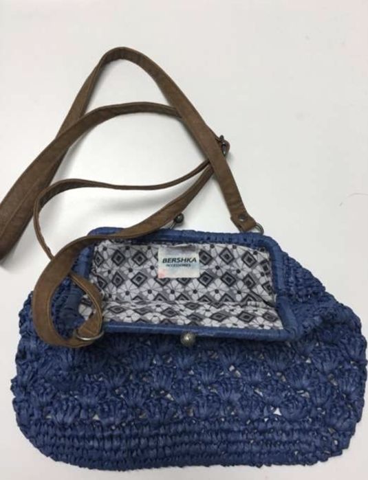 Bolsa palha com alça imitacao pele