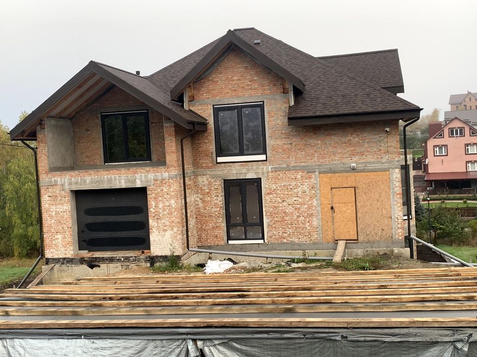 Покрівельні, фасадні роботи. Монтаж даху, утеплення. єВідновлення