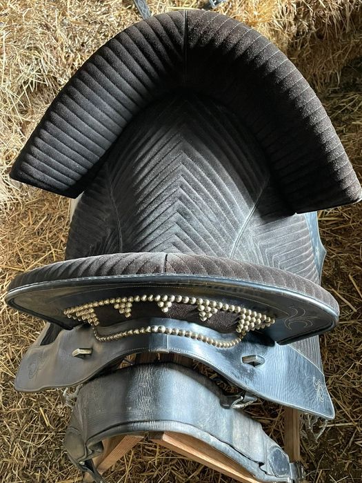 Sela/ arreio a portuguesa completa com cabeçada e xairel