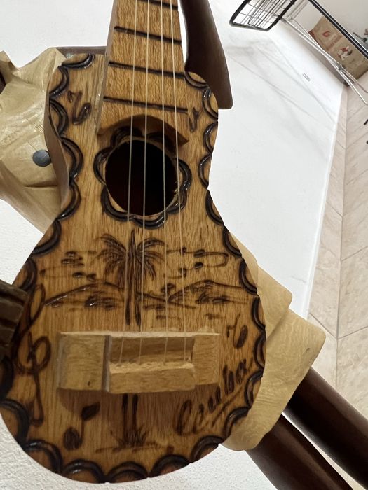 Esculturas de Madeira - Artesanato Cubano