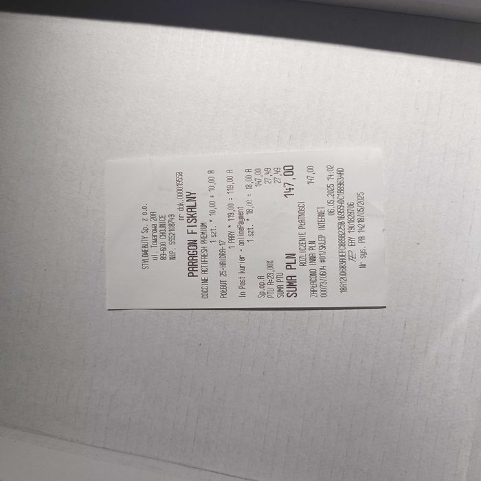 Skórzane beżowe sandały 39 na klinie