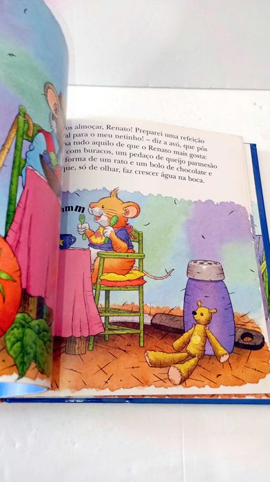 O Rato Renato dorme em casa dos Avós