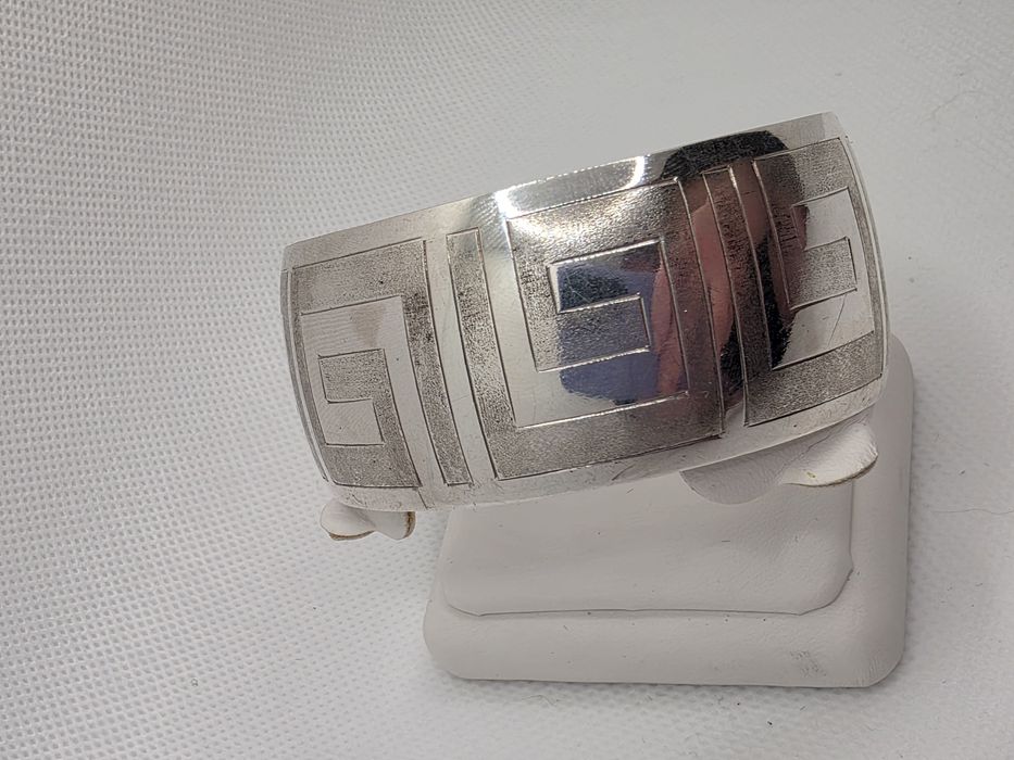 sztywna srebrna bransoleta (typu bangle) Srebro